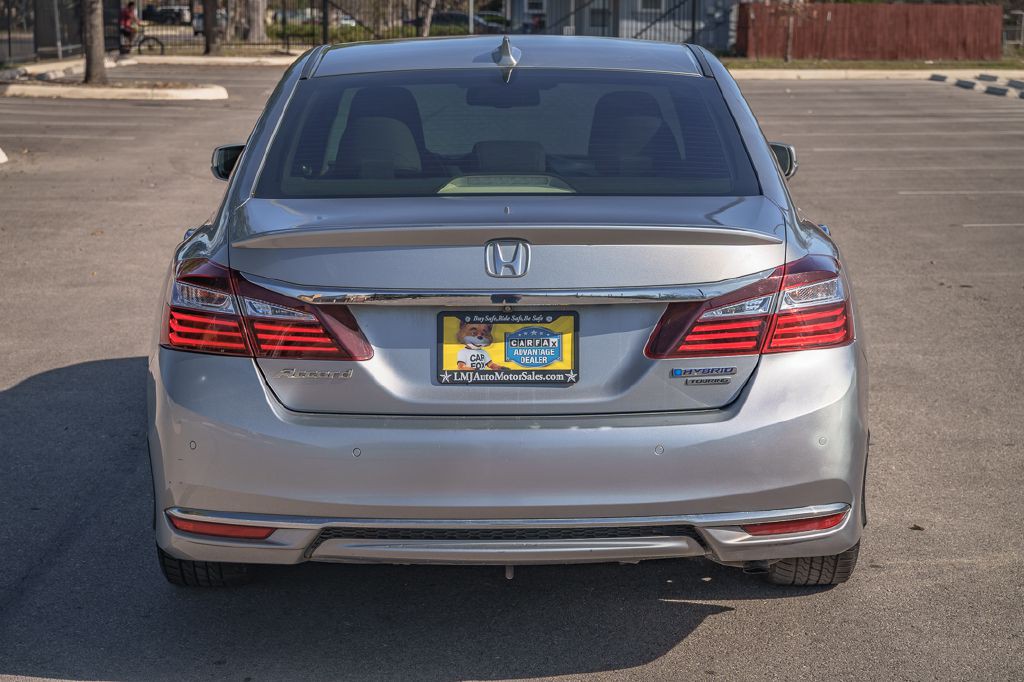 2017 Honda Accord Image 5