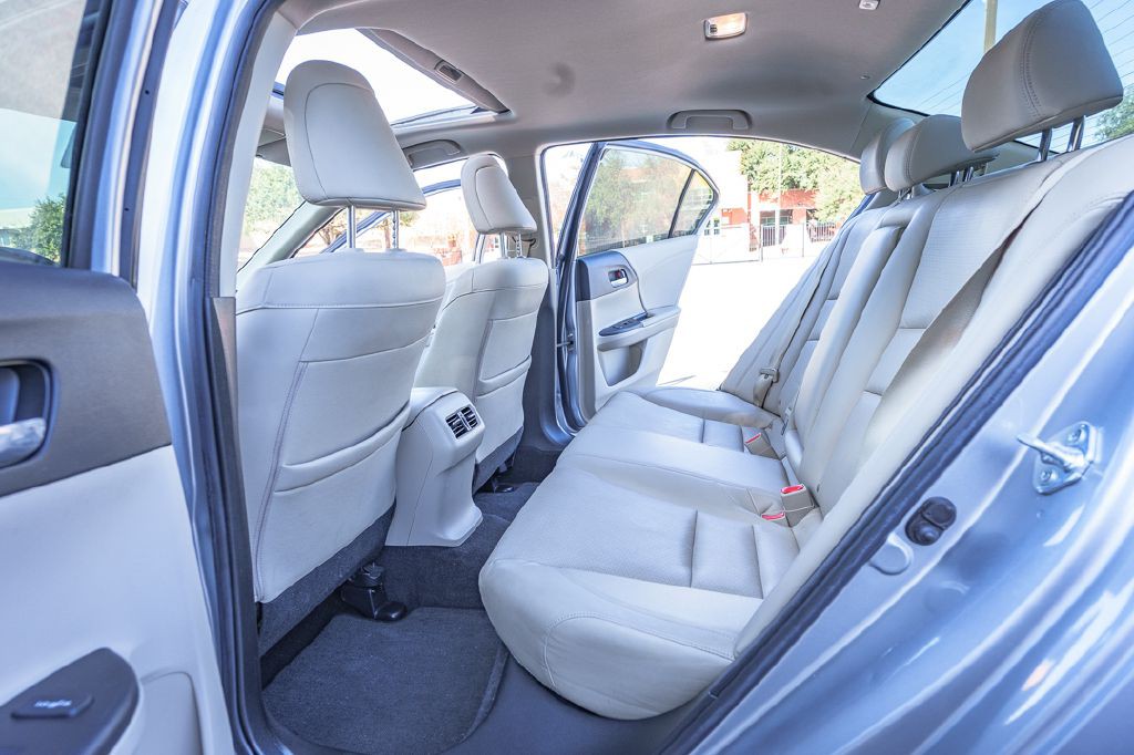 2017 Honda Accord Image 34