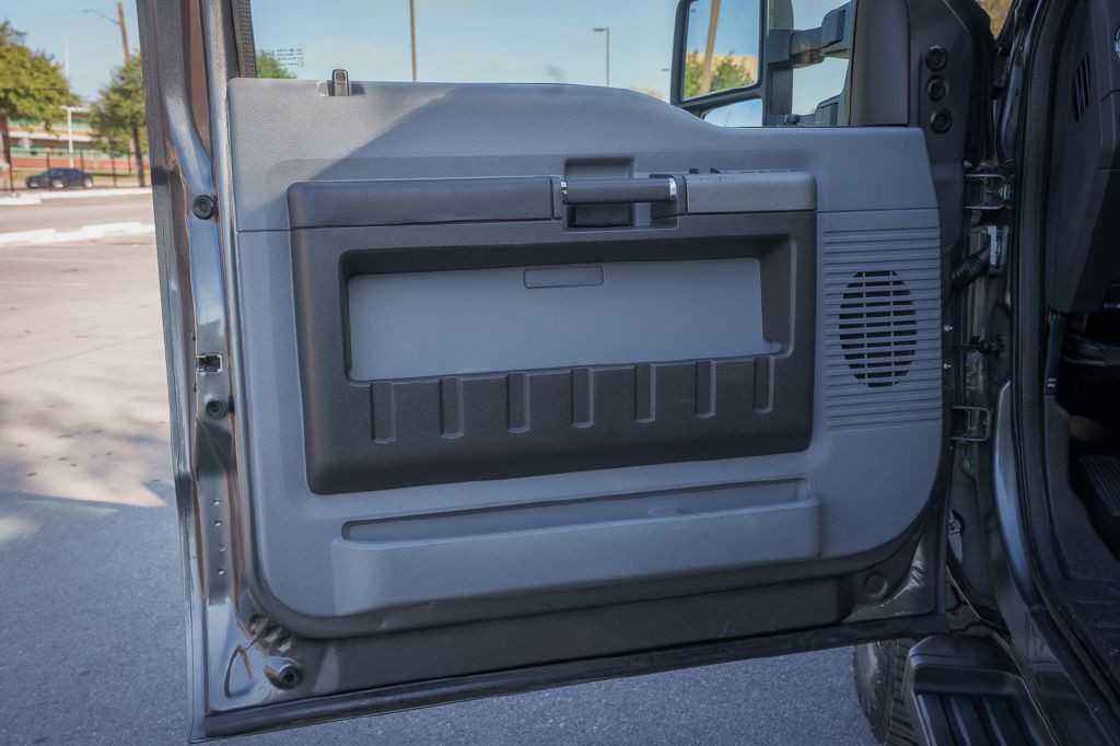 2012 Ford F-250 Image 18