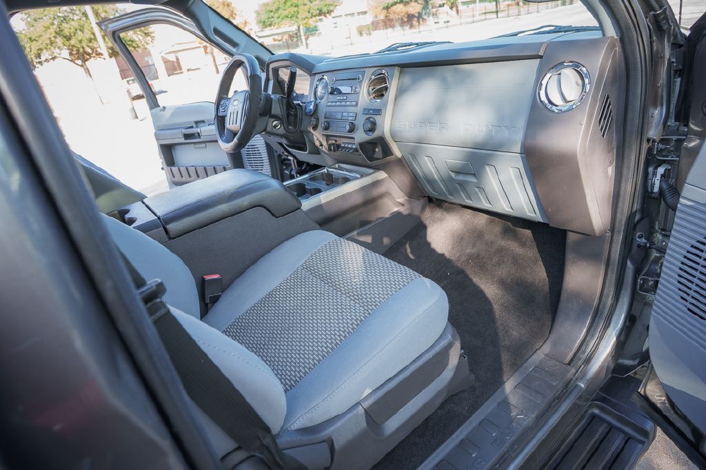 2012 Ford F-250 Image 32