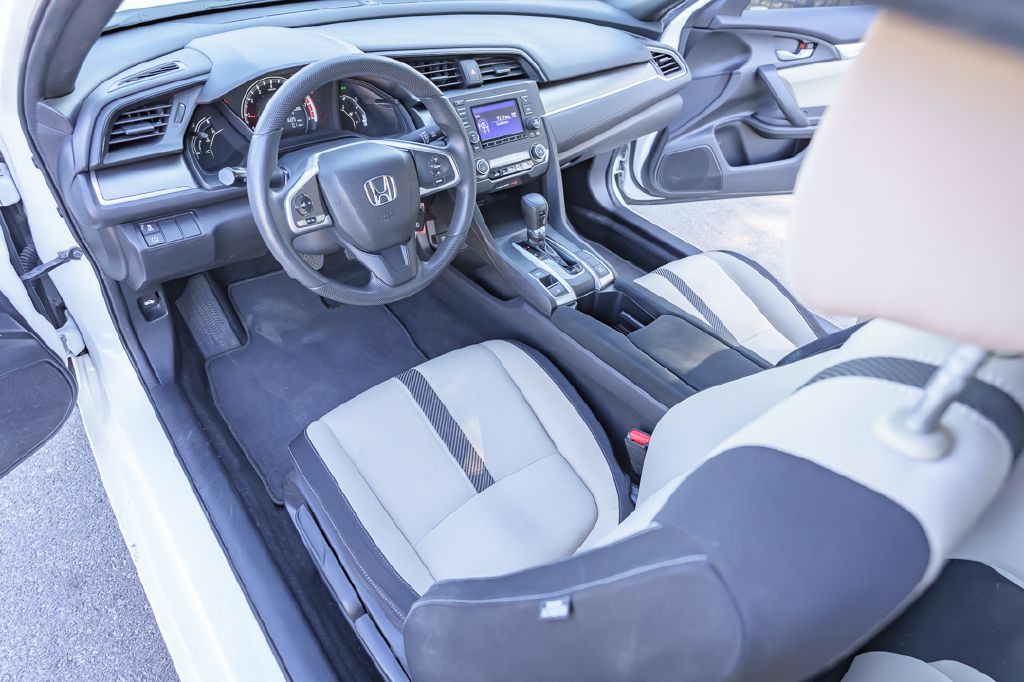 2016 Honda Civic Image 12