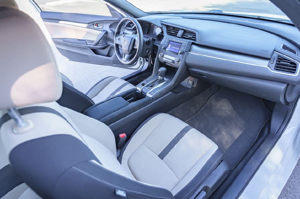 2016 Honda Civic Image 24