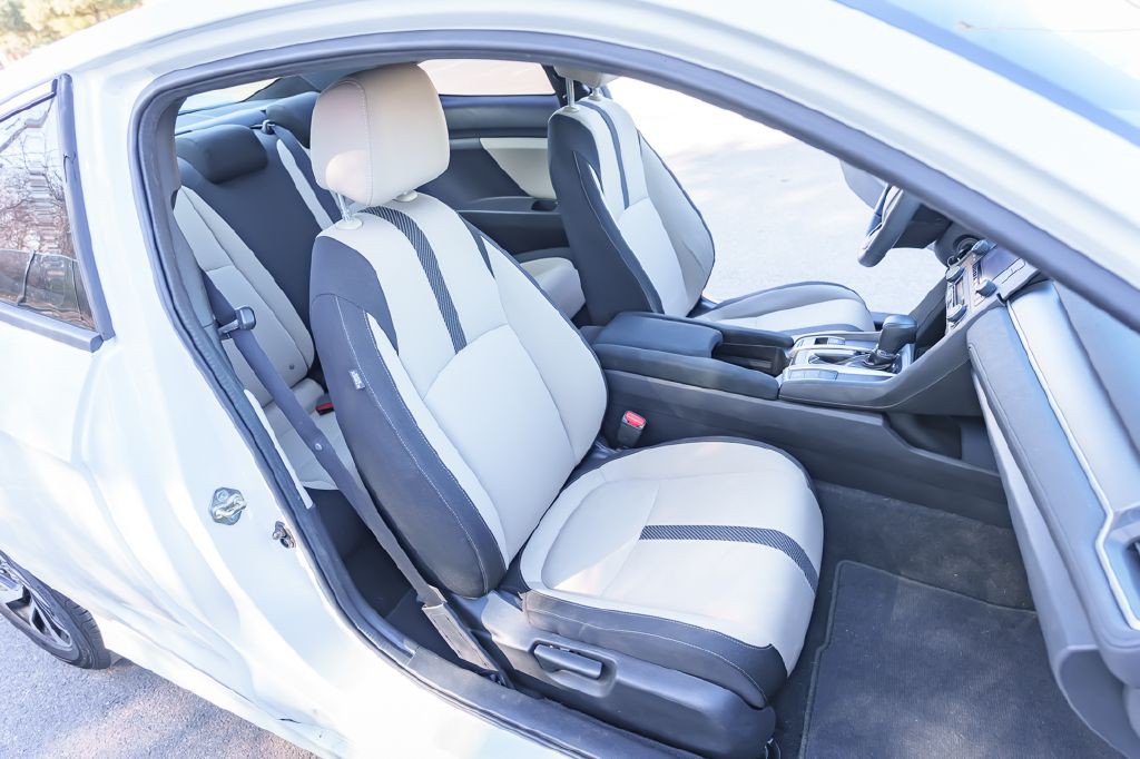 2016 Honda Civic Image 25