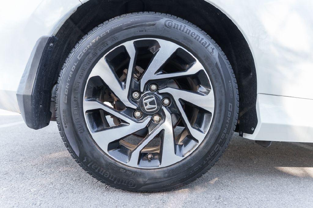 2016 Honda Civic Image 31