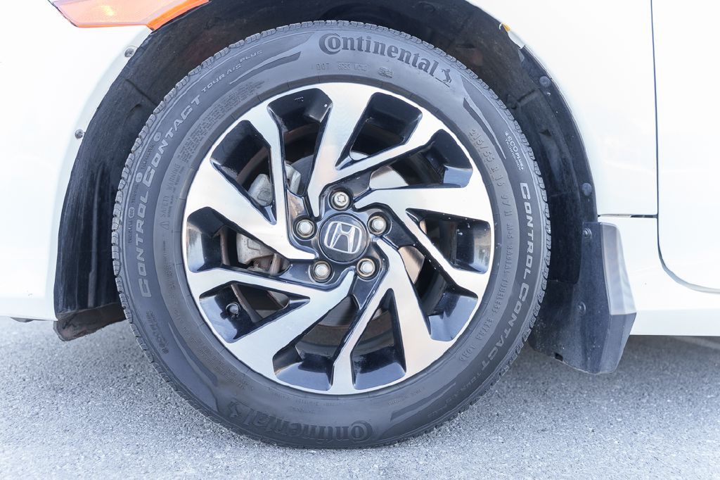 2016 Honda Civic Image 33