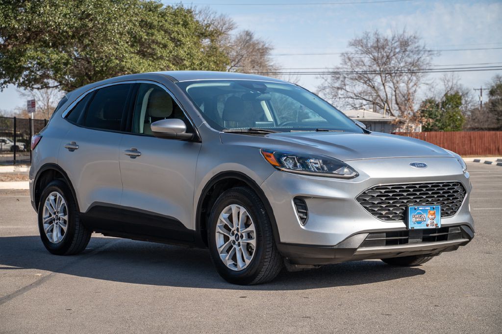 2021 Ford Escape Image 3