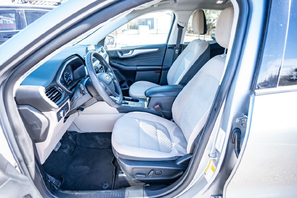 2021 Ford Escape Image 11