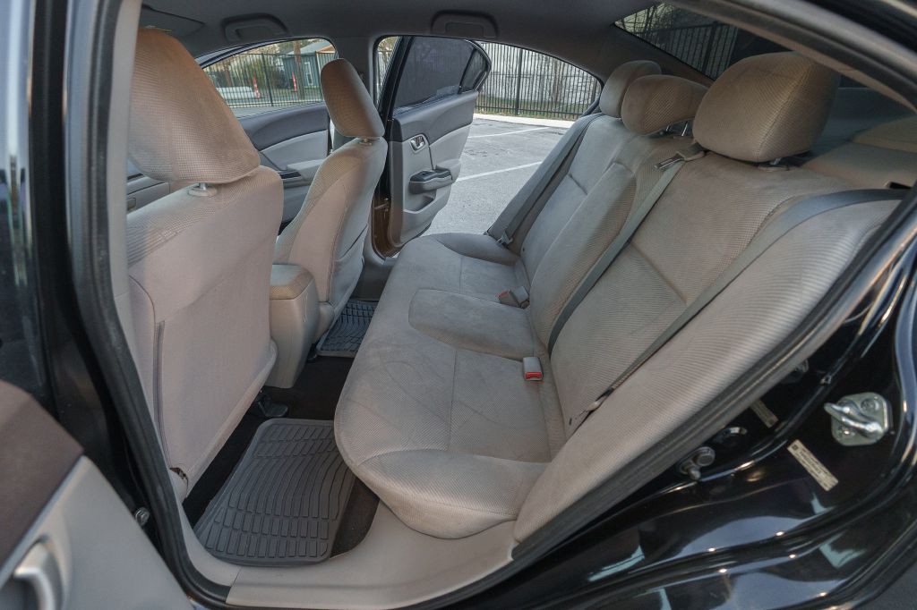 2012 Honda Civic Image 17