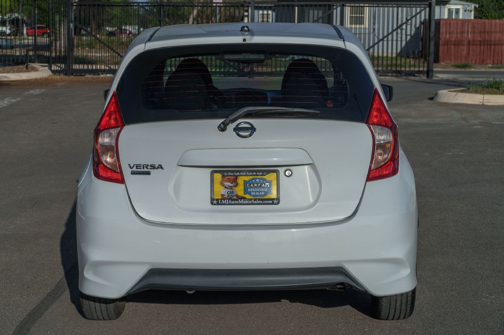 2017 Nissan Versa Image 5