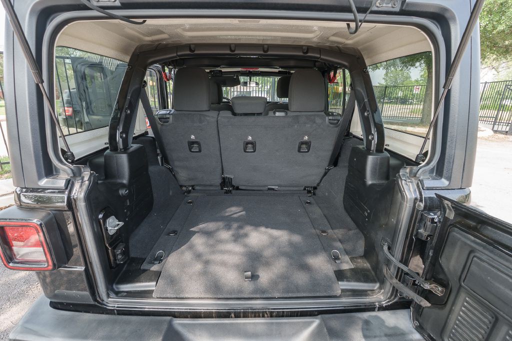 2021 Jeep Wrangler Unlimited Image 25