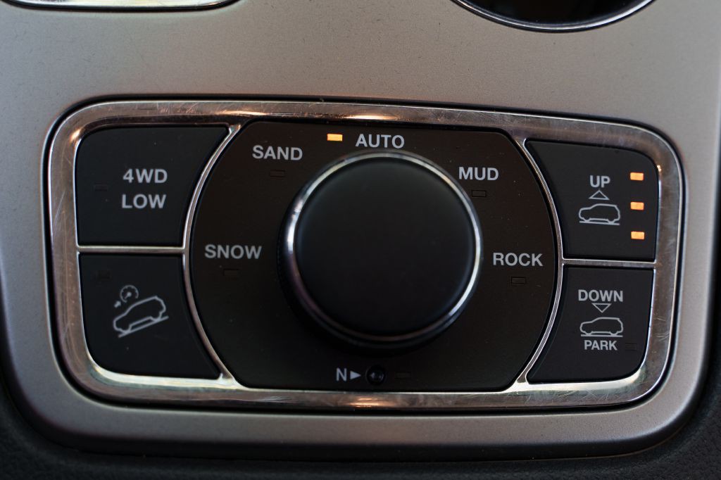 2017 Jeep Grand Cherokee Image 22