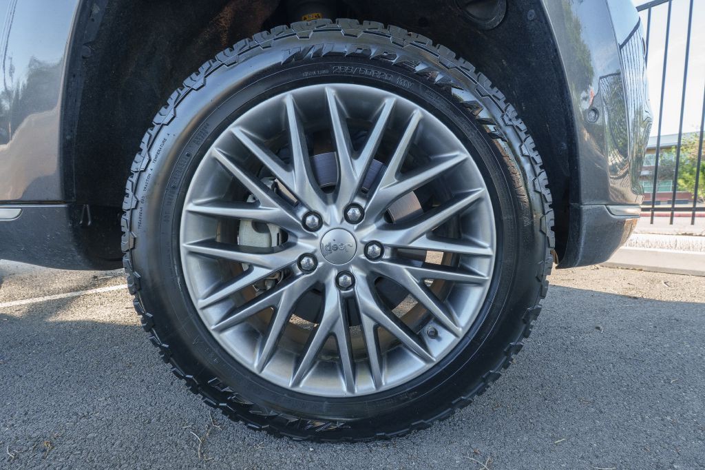 2017 Jeep Grand Cherokee Image 36