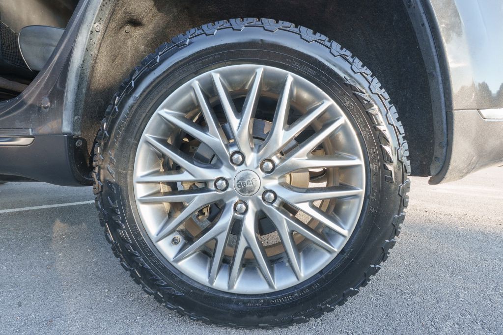 2017 Jeep Grand Cherokee Image 38