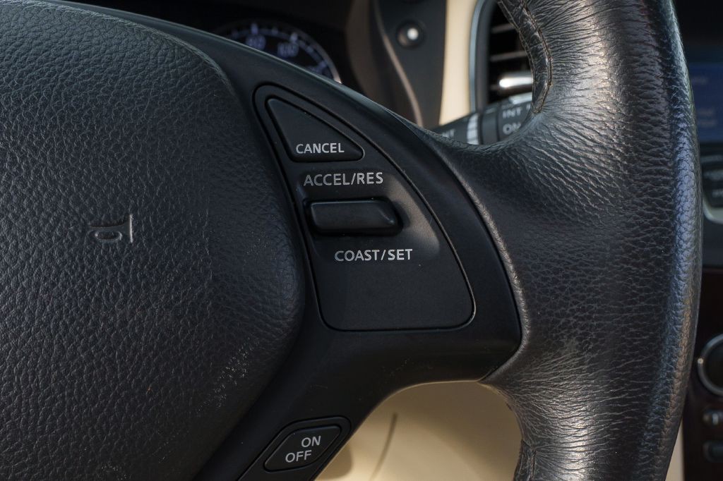 2016 INFINITI QX50 Image 12