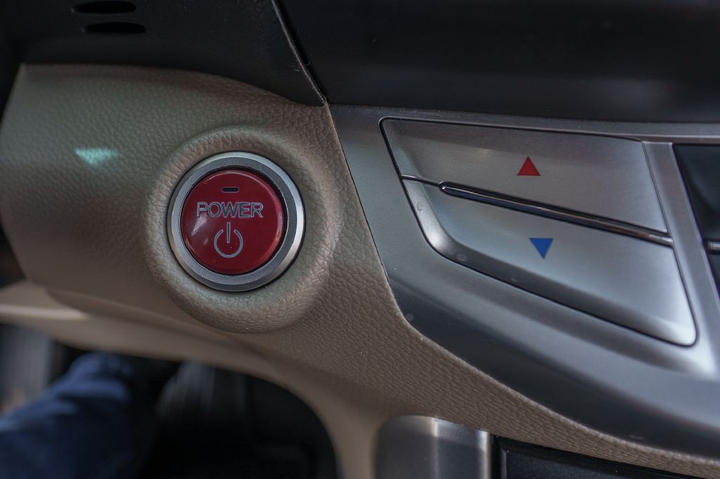 2015 Honda Accord Image 17