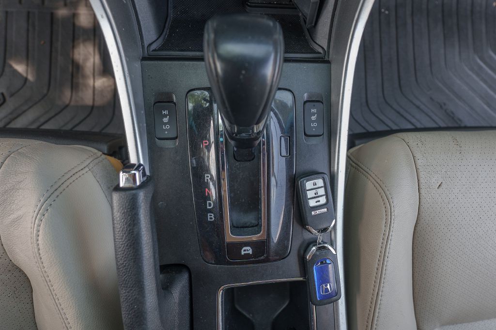 2015 Honda Accord Image 18