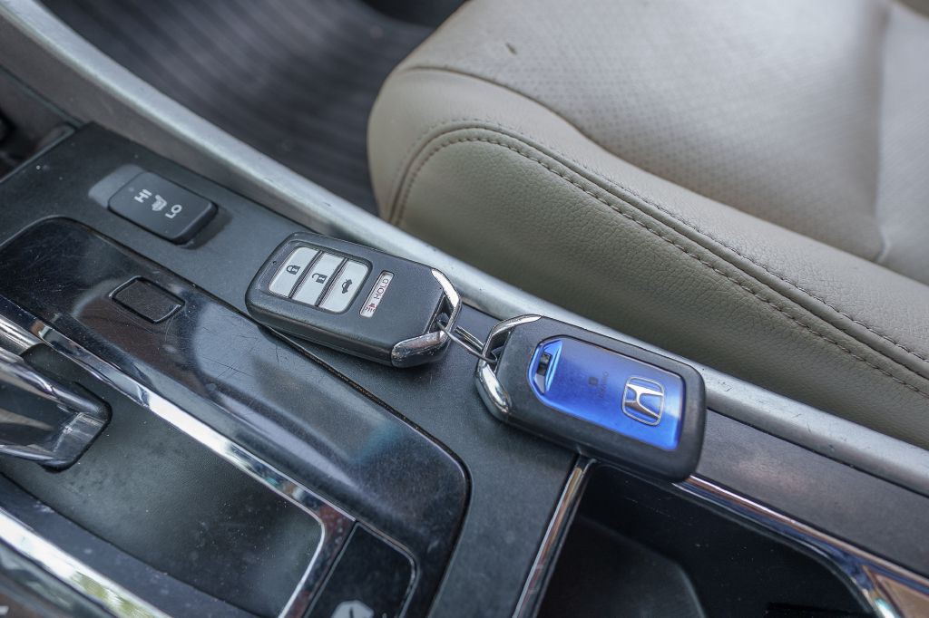 2015 Honda Accord Image 19