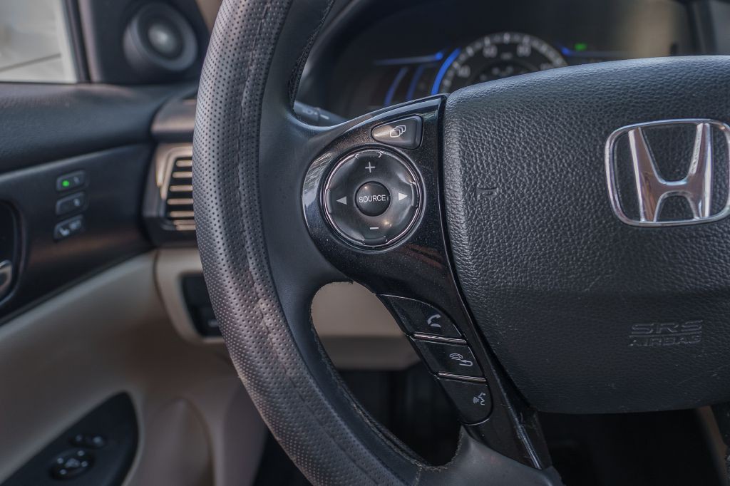 2015 Honda Accord Image 21