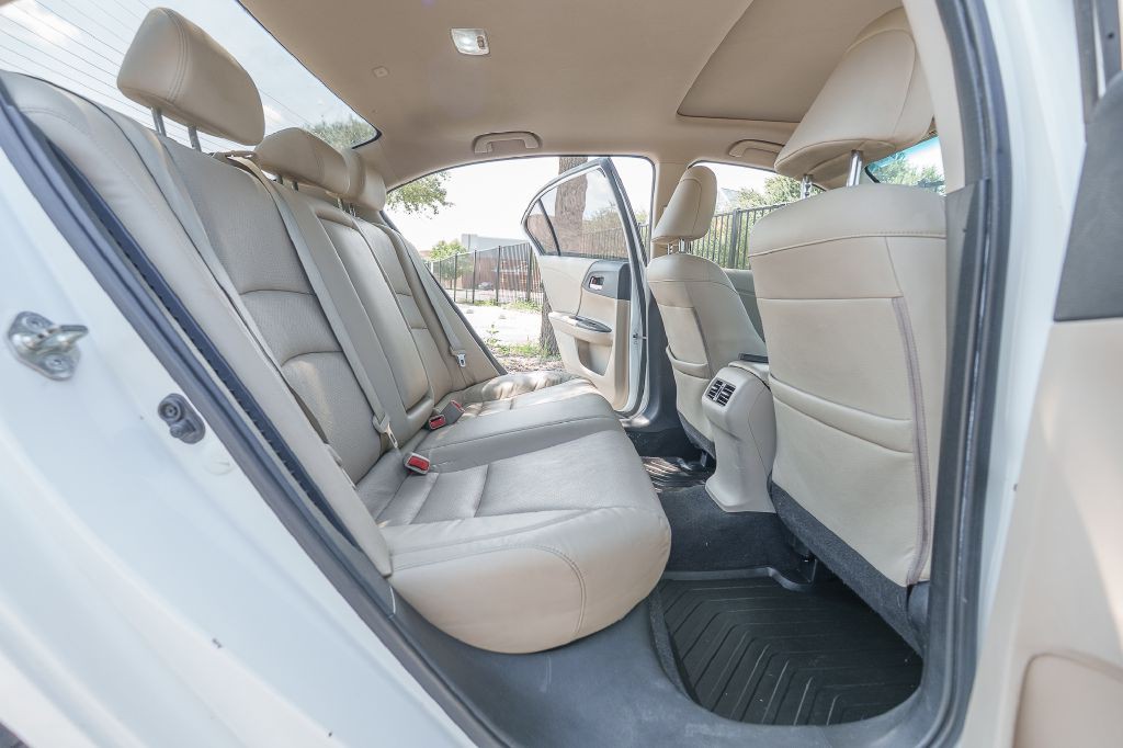 2015 Honda Accord Image 26