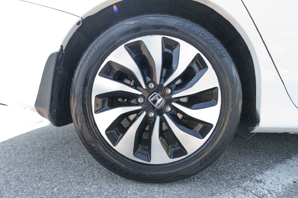 2015 Honda Accord Image 32
