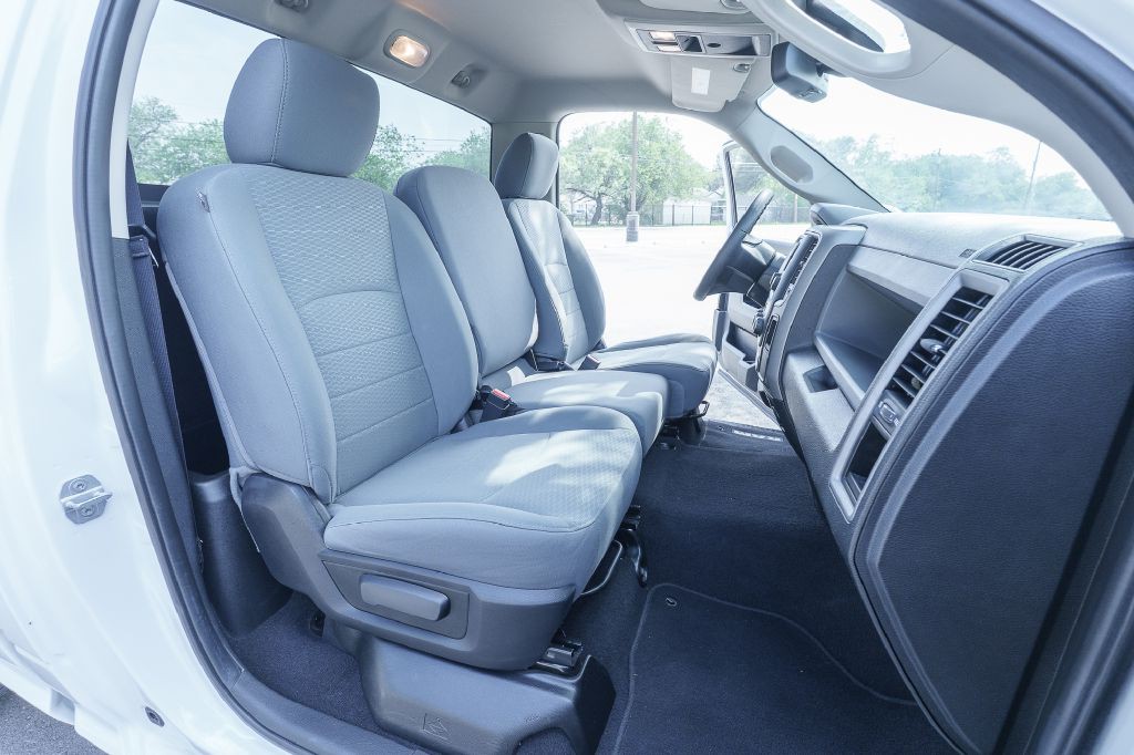 2014 RAM 1500 Image 11