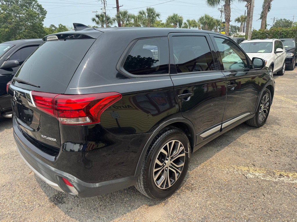 2018 Mitsubishi Outlander Image 5
