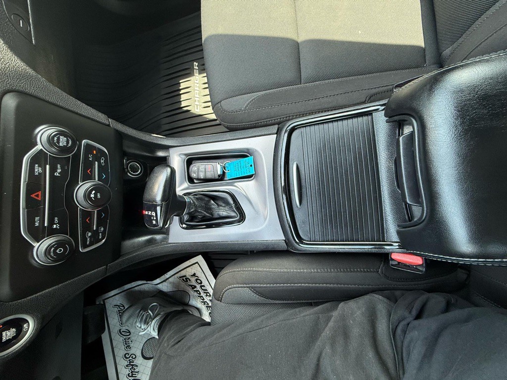 2021 Dodge Charger Image 18