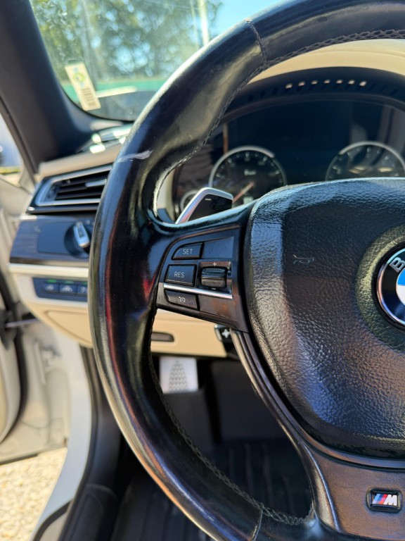 2014 BMW 7 Series Image 18