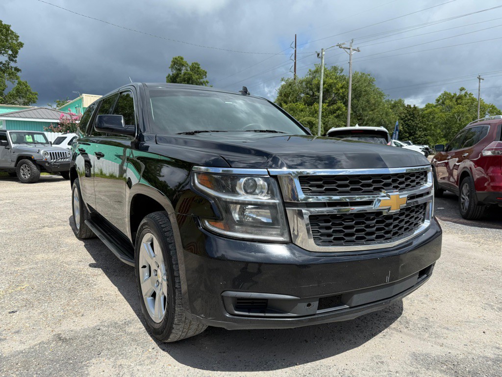 2017 Chevrolet Tahoe Image 2