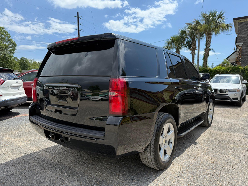 2017 Chevrolet Tahoe Image 4