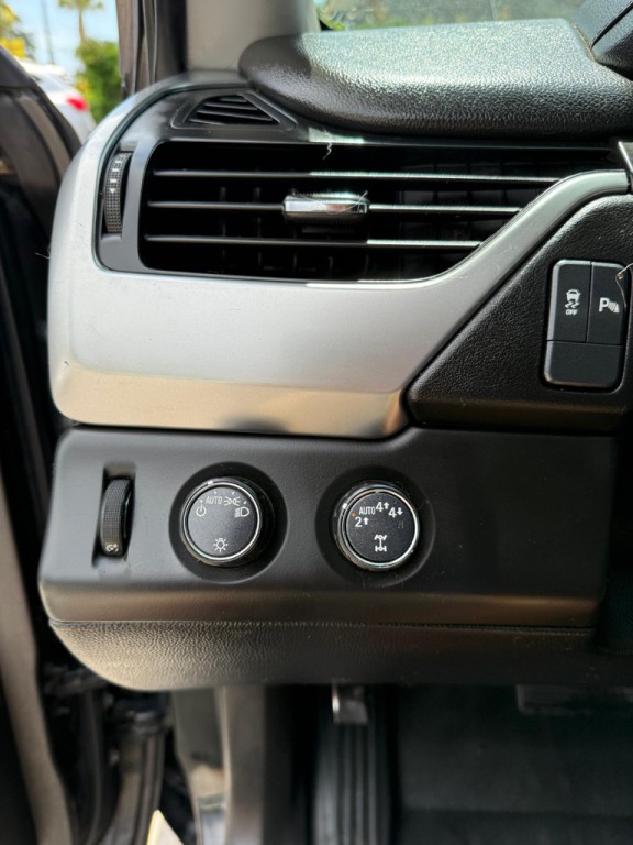 2017 Chevrolet Tahoe Image 18