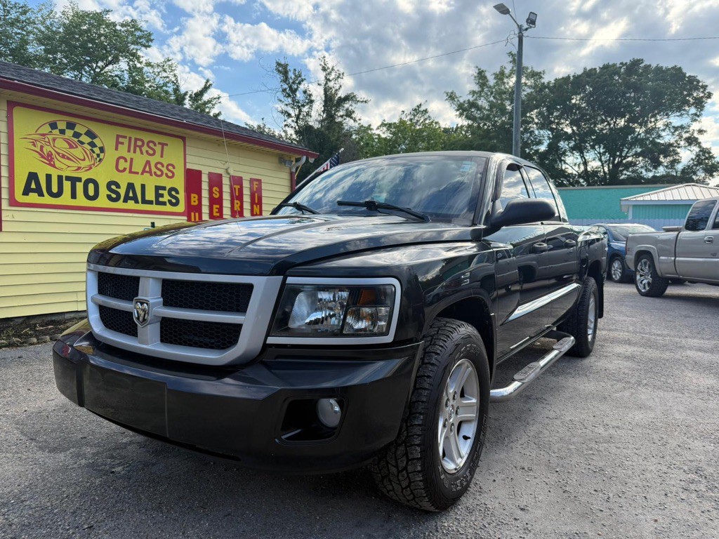 2011 Dodge Dakota Image 1