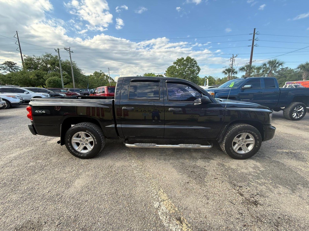 2011 Dodge Dakota Image 4