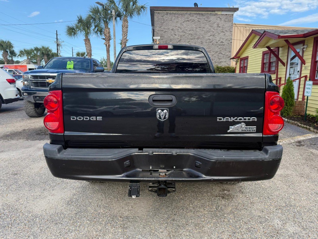 2011 Dodge Dakota Image 6