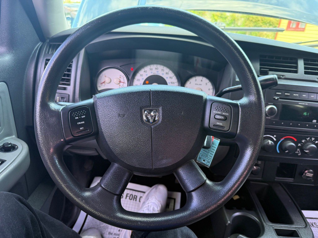 2011 Dodge Dakota Image 11