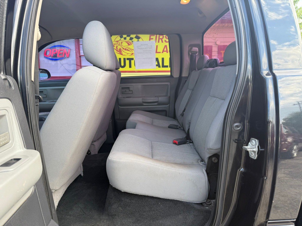 2011 Dodge Dakota Image 17