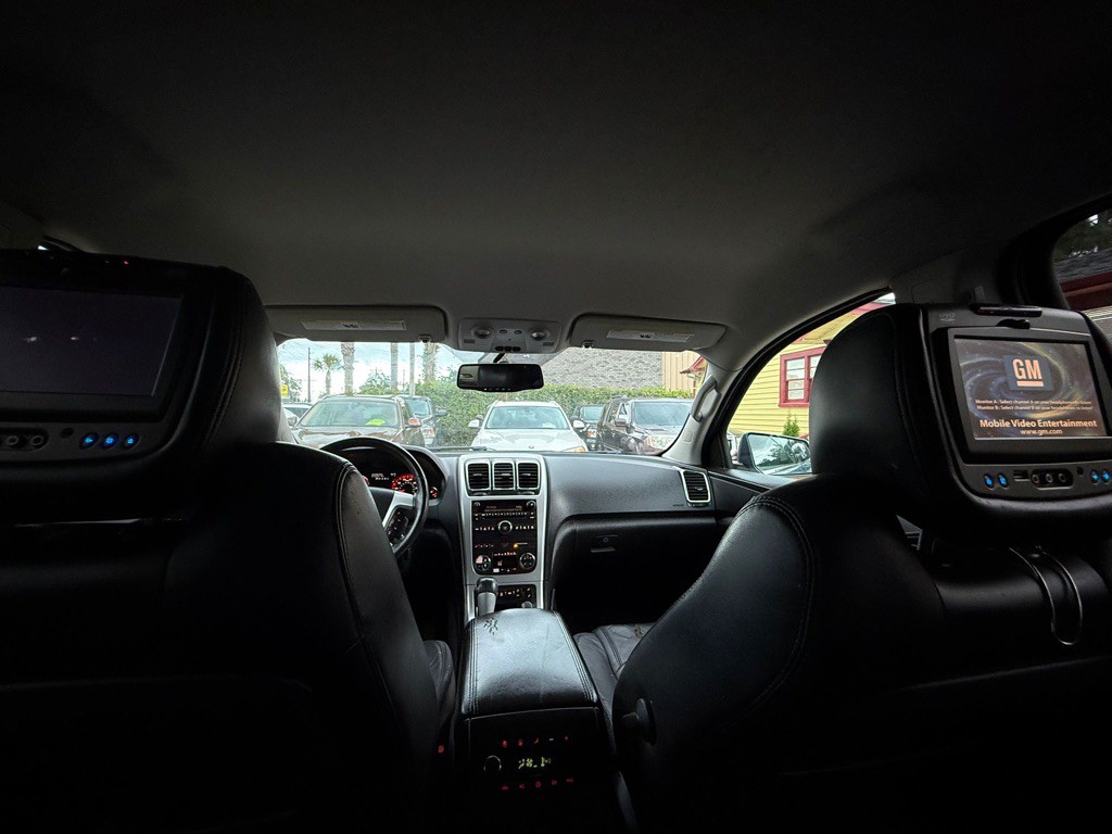 2012 GMC Acadia Image 24