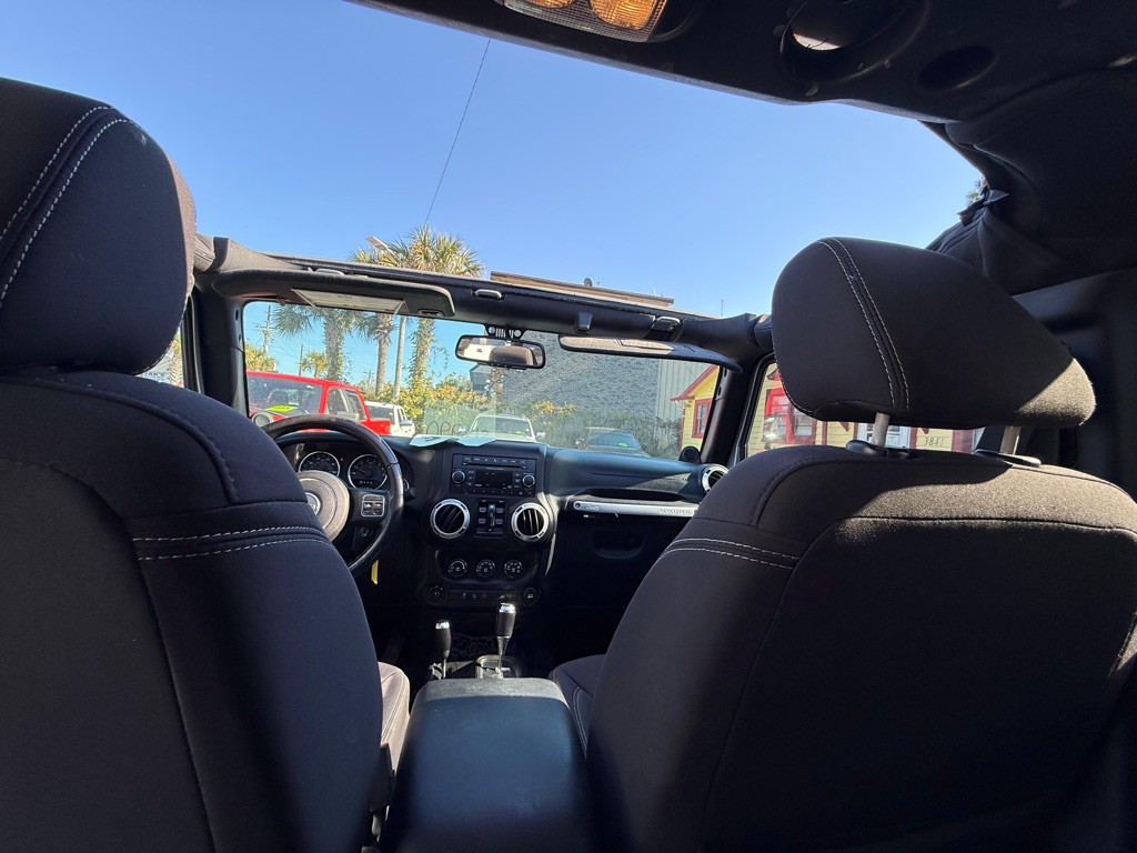 2013 Jeep Wrangler Unlimited Image 15