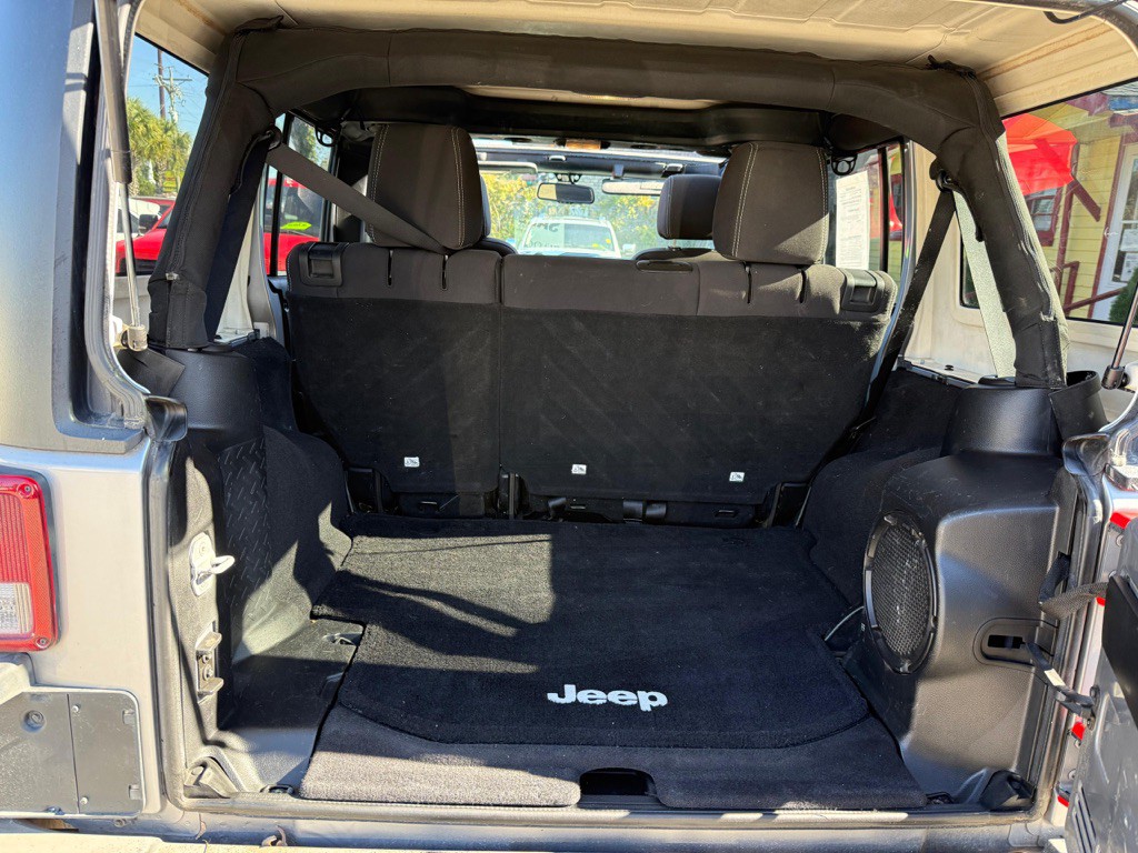 2013 Jeep Wrangler Unlimited Image 18