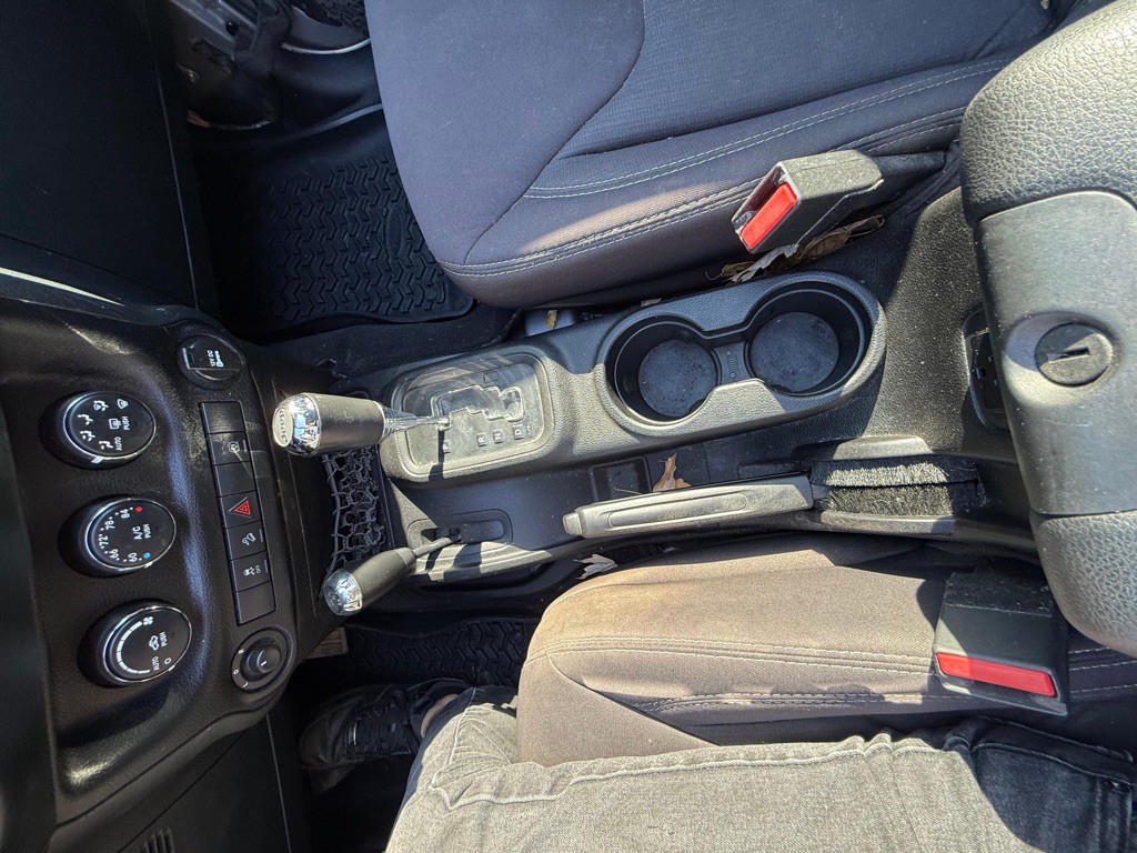 2013 Jeep Wrangler Unlimited Image 19