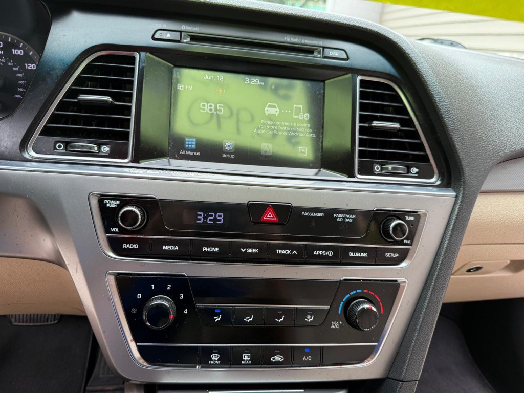 2017 Hyundai Sonata Image 18