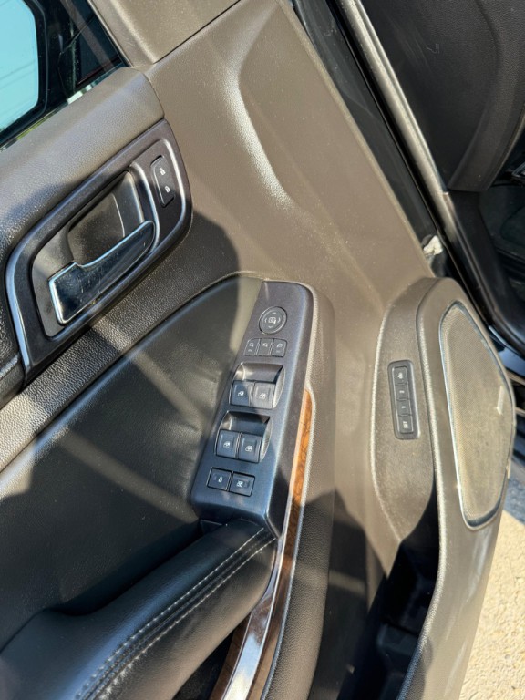 2015 Chevrolet Tahoe Image 16