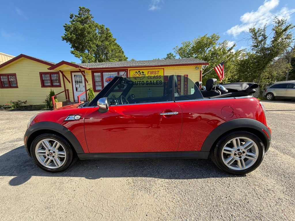 2012 MINI Cooper Image 7