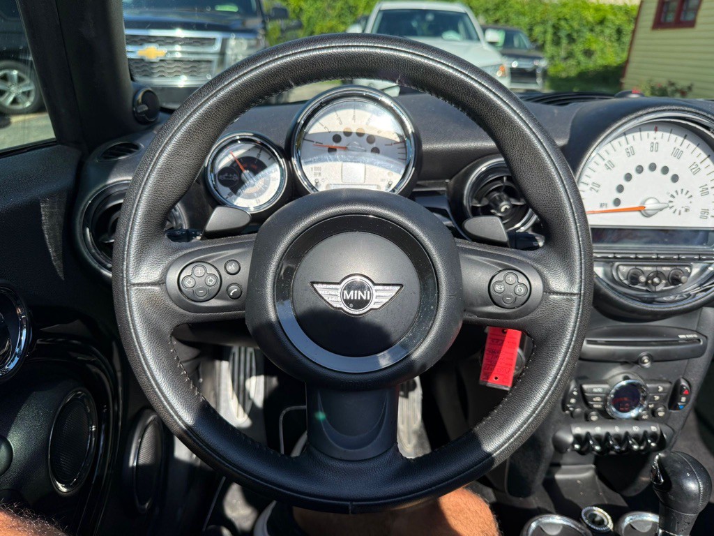 2012 MINI Cooper Image 13