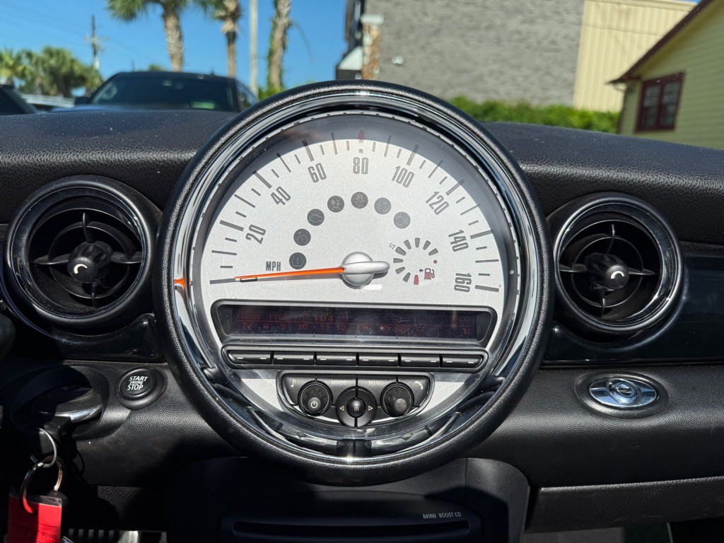 2012 MINI Cooper Image 16