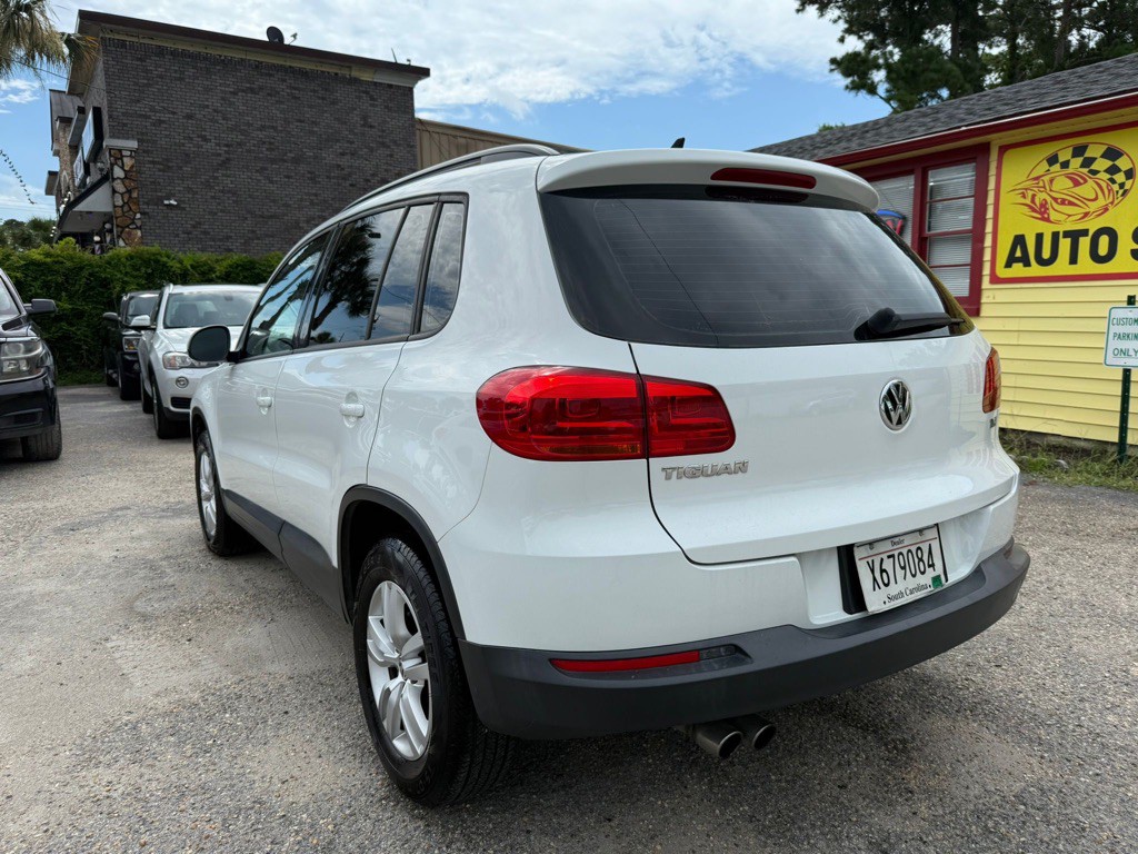 2017 Volkswagen Tiguan Image 8