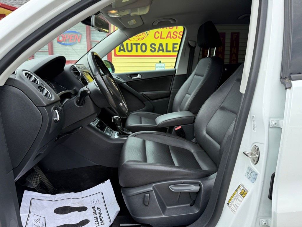 2017 Volkswagen Tiguan Image 11