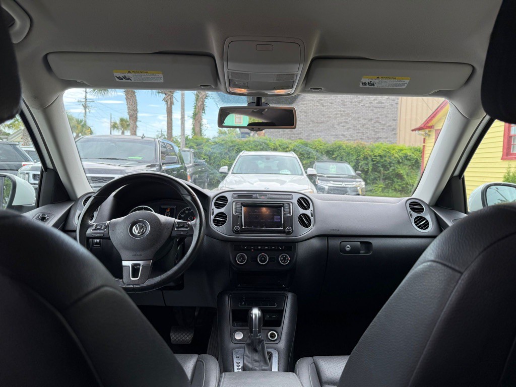 2017 Volkswagen Tiguan Image 16