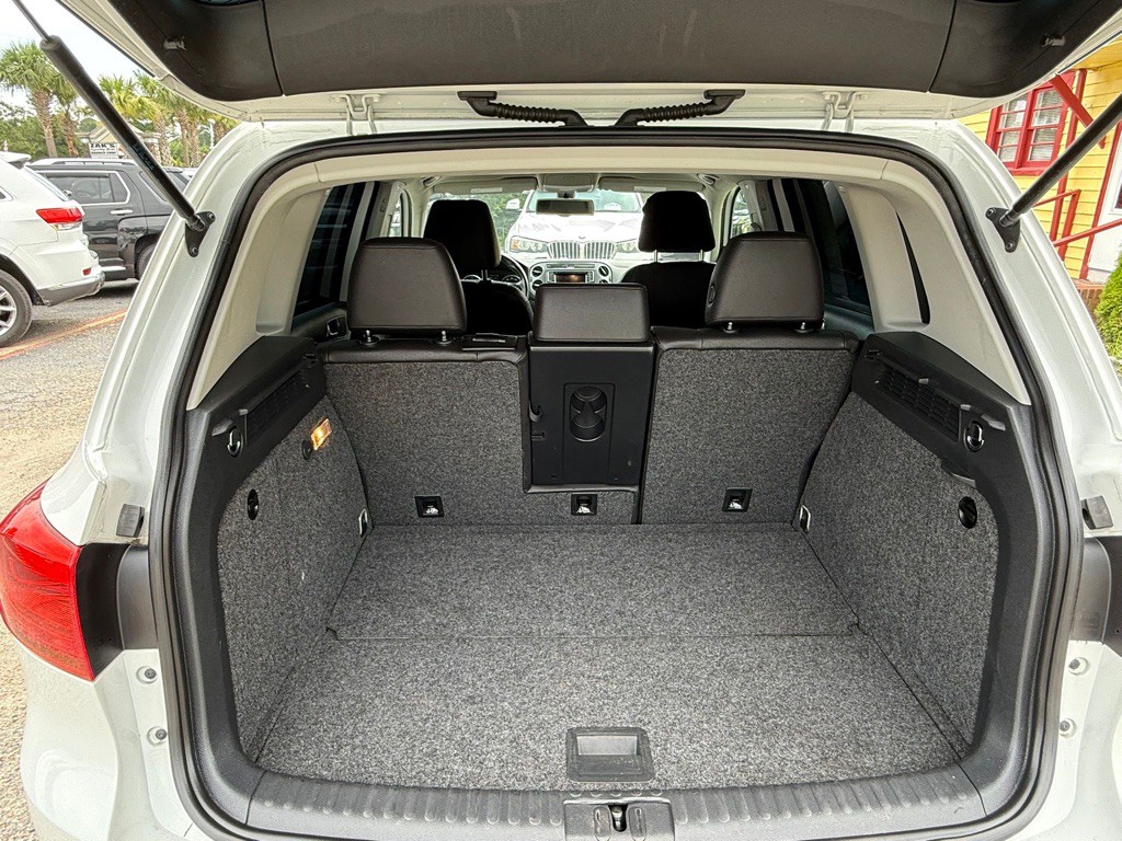 2017 Volkswagen Tiguan Image 22