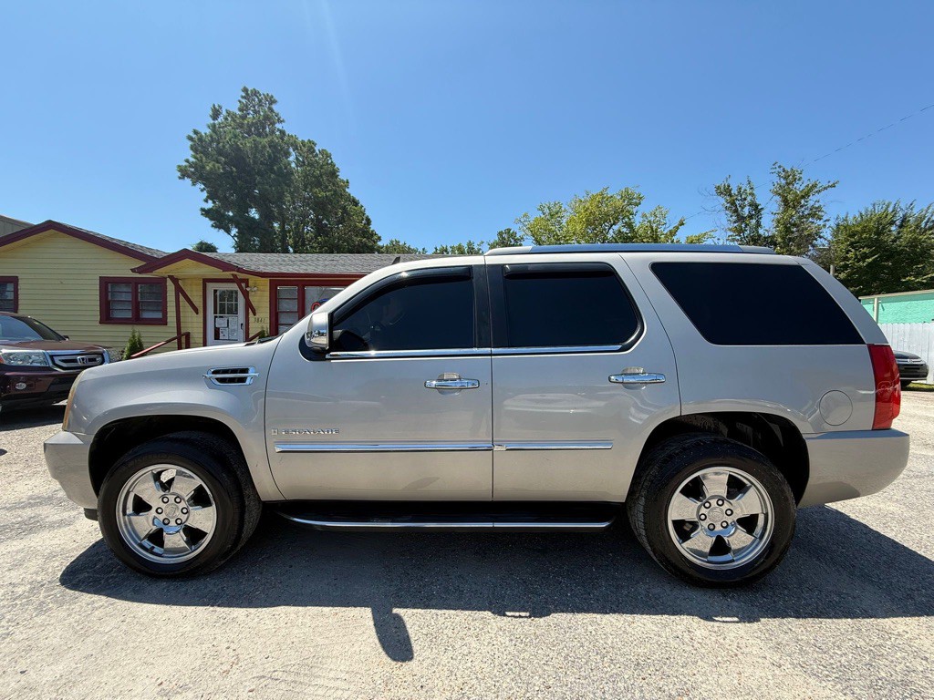 2009 Cadillac Escalade Image 7